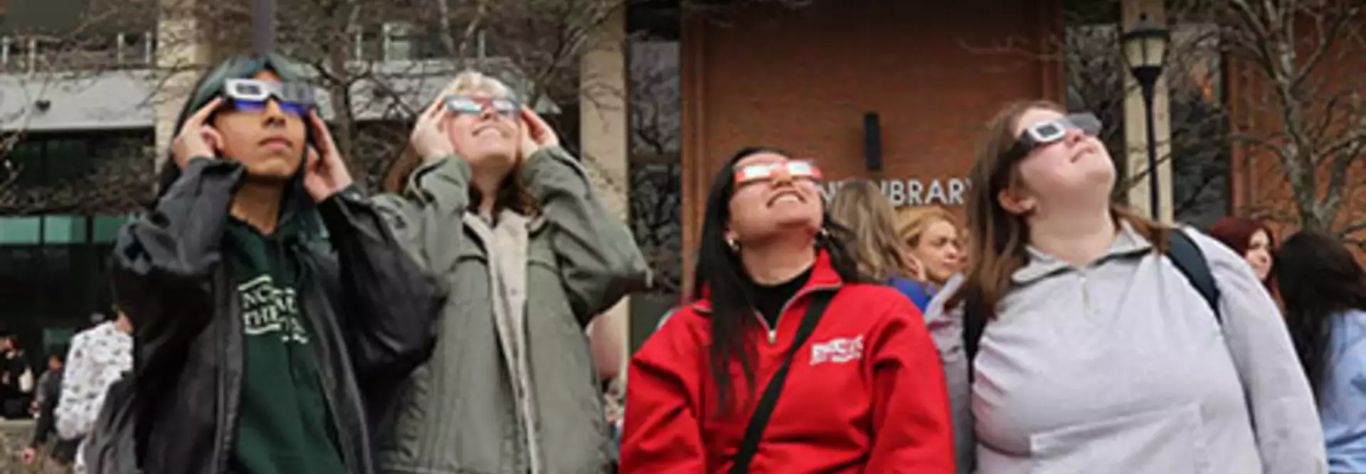 Students watch Eclipse