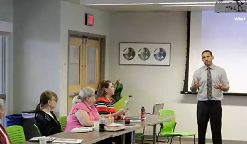 Faculty Academy Explores New Ways to Reach Students
