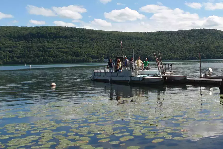 Otsego Lake Cooperstown NEW YORK with Boat and students
