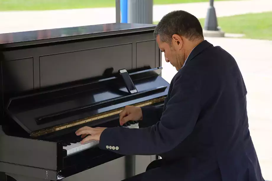 faculty, piano performance)