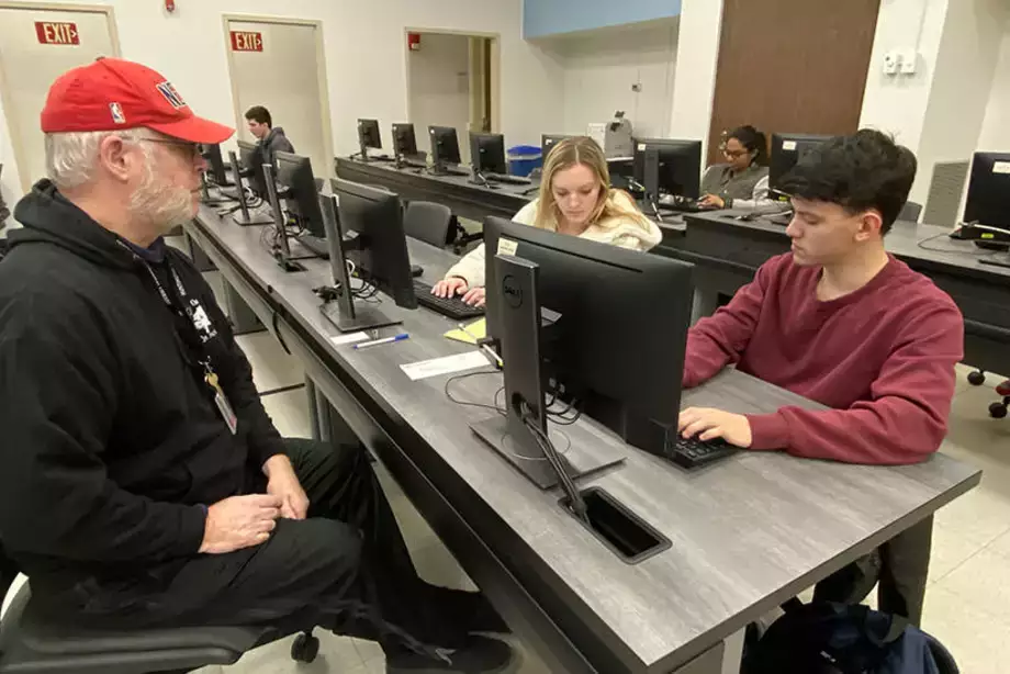 Students Help with Taxes