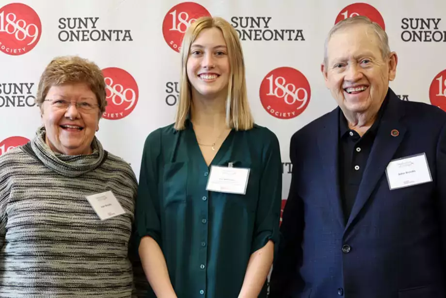 Student Eve Whitmore recevies the John & Joan Brooks Scholarship for Food Service & Restaurant Administration