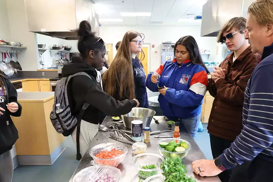 College in High School Students Visit Campus