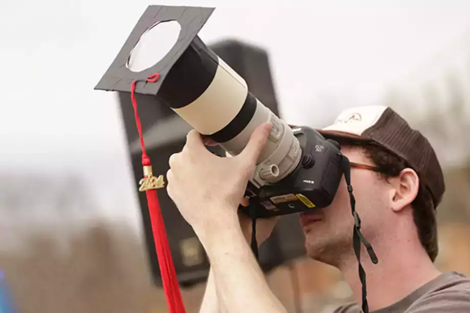 Eclipse Captivates Campus