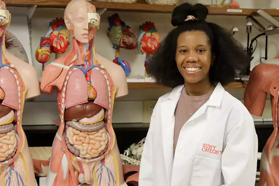 Courtney Evans (’23 Biology)