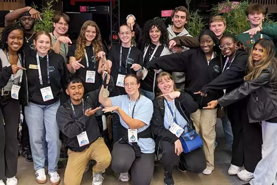iGEM Team Earns Gold Medal 