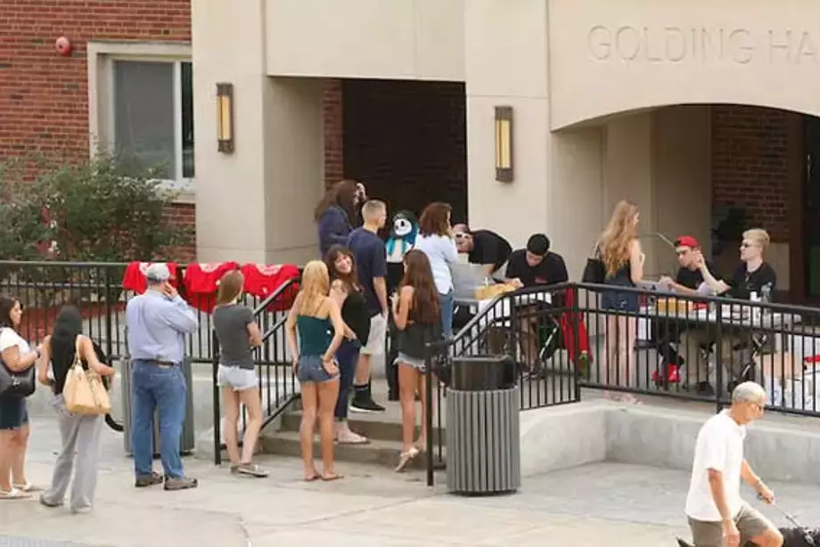 Families moving their students into their dorms.