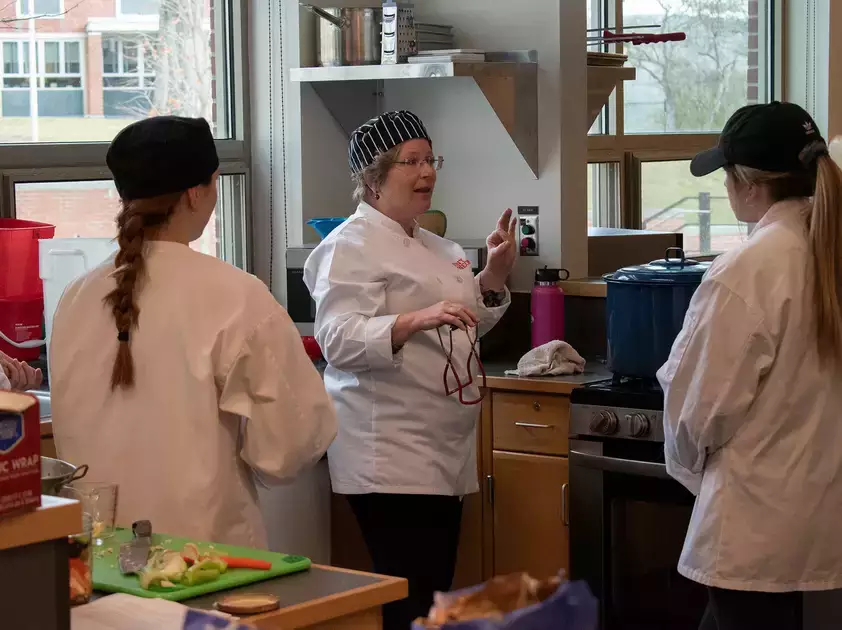Food Science lab , taught by Jennifer Bueche, Distinguished Service Professor, Foods and Nutrition